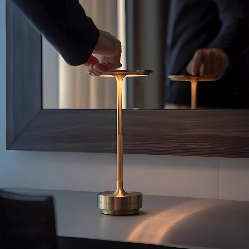 Aluminium Tricolor Desk Lamp R - Outdoor Lighting Restaurant recension och pris